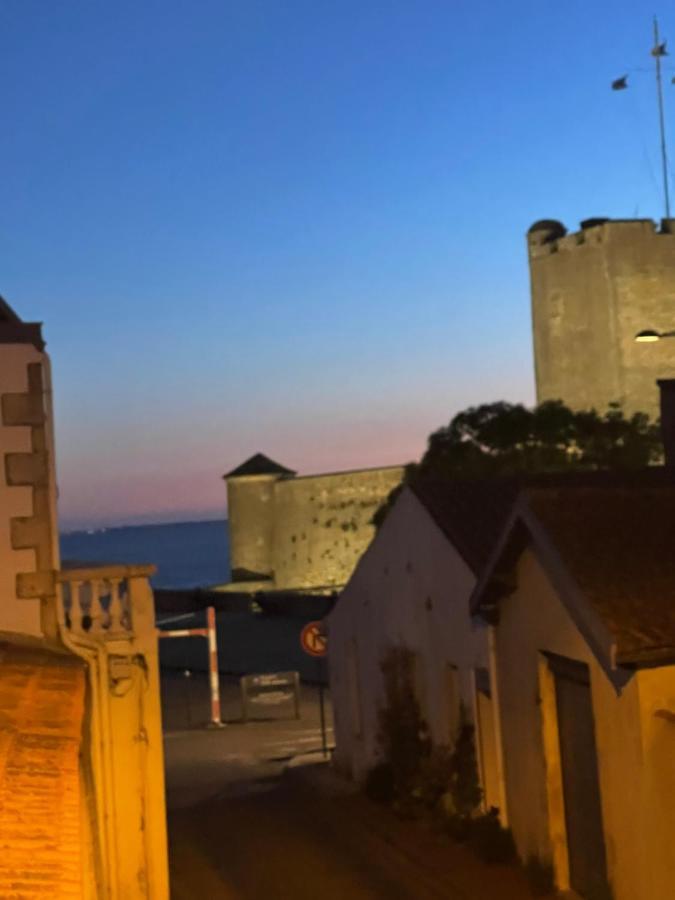 Appt Fouras Centre Ville 50M De La Mer Exterior photo