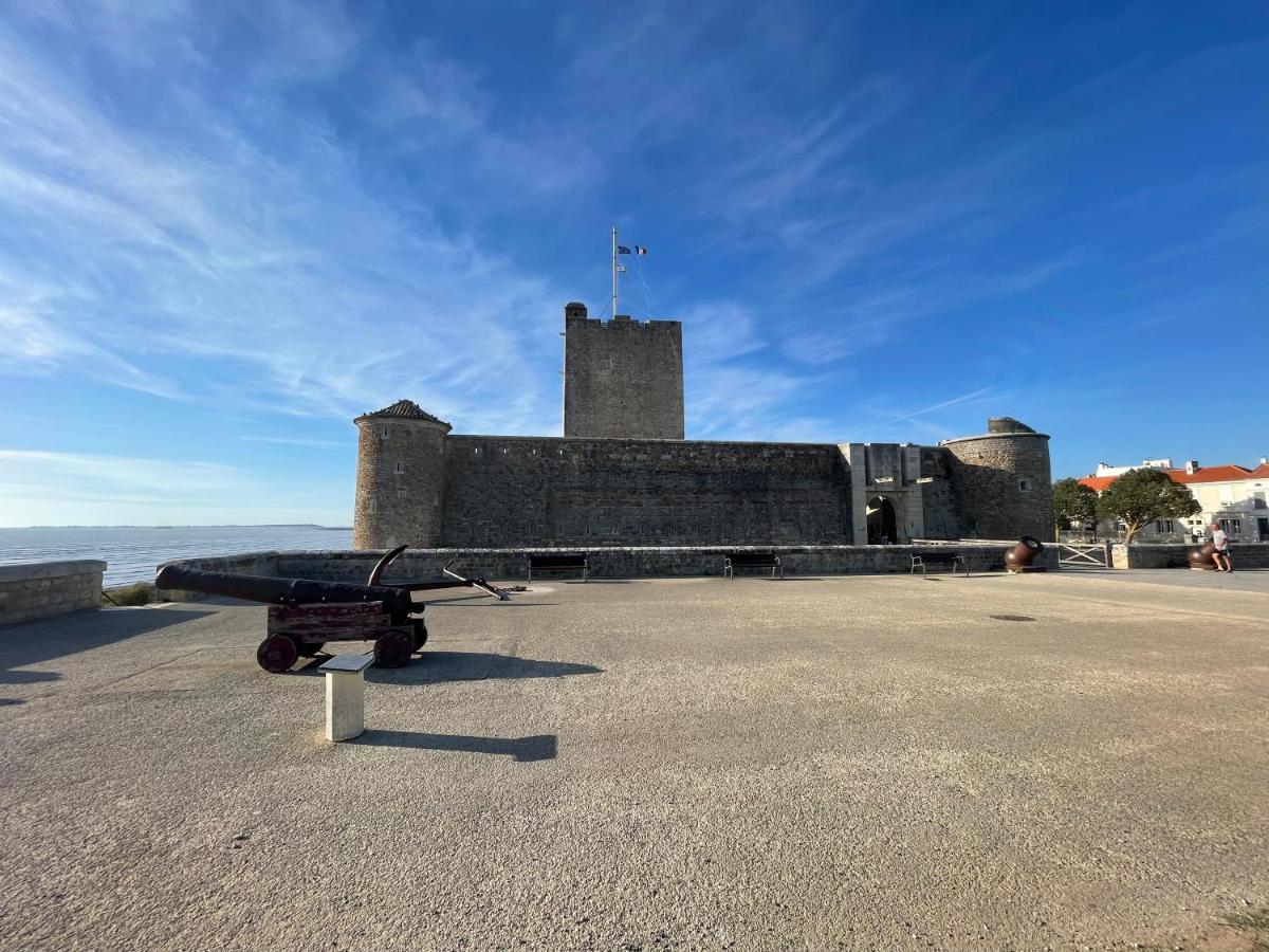 Appt Fouras Centre Ville 50M De La Mer Exterior photo